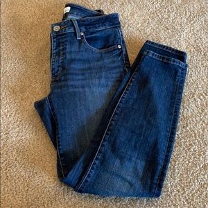 LOFT Midwash Curvy Skinny Jeans